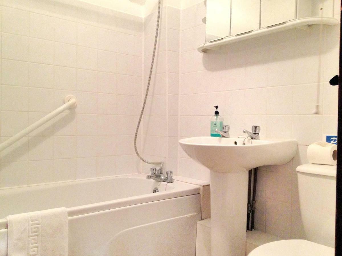 Rose Cottage Musbury Экстерьер фото